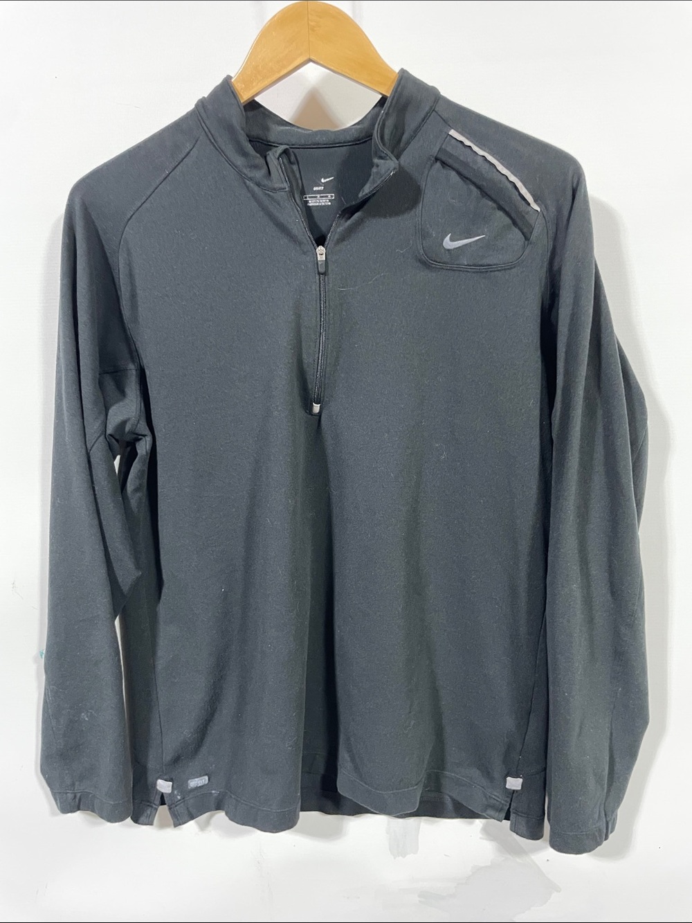 Nike Men’s Black Long-Sleeve Quarter-Zip Performance Top